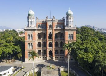 Castelo da Fiocruz, icônica sede do instituto, no Rio de Janeiro. Crédito da foto: acervo Fiocruz.