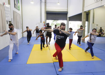 Aulas de Capoeira no Centro de Lutas Tatuquara . Curitiba, 04/11/2021. Foto: Ricardo Marajó/SMCS