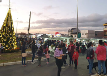 Feira de Natal no Tatuquara foi um sucesso e volta como feira de 
artesanatos em janeiro - Foto: Gabriel Rodrigues Gonçalves