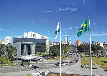 Foto: Centro Cívico, em Curitiba, onde estão as sedes dos três poderes estaduais (Governo do Estado, Assembleia Legislativa e Tribunal de Justiça). 
Foto: César Bustrolin / Prefeitura de Curitiba