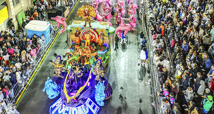 Mocidade Azul: campeã do Carnaval de Curitiba 2023. A escola de 50 anos brilhou no enredo e na "Avenida" Foto: Ricardo Marajó / SMCS