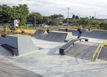 Entrega da reforma completa da pista de skate da Praça Soldado Wagner Alves Sampaio, no Tatuquara.Curitiba,24/06/22023. Foto: Ricardo Marajó/SMCS