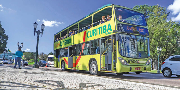 Linha Turismo de Curitiba terá tarifa a R$ 6 durante a Primavera.
Foto: José Fernando Ogura/SMCS.