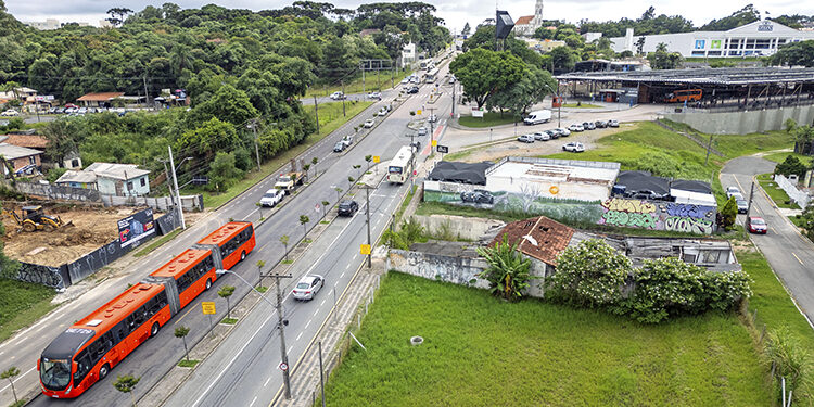 A linha 250 Ligeirão Norte-Sul foi aprovada pelos usuários. Curitiba, 18/01/2023. Foto: Ricardo Marajó/SMCS