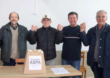 Na foto: João Nicolau Swaab como 1º Tesoureiro; José Aidê Alberto como Vice-presidente; o Presidente da ASPA José Osvandir Borges e o 1º Secretário Aloize Gogola.