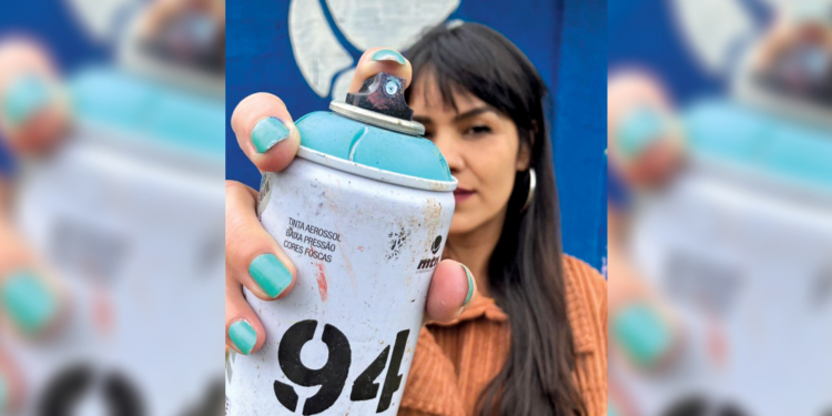 Foto da artista visual e grafiteira Eloá Cruz