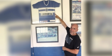 Jogadores do Urano em treinamento no Estádio Manecão sob o comando do técnico Ary Marques.