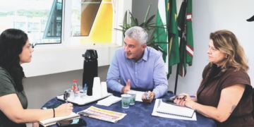 Marcelo Ferraz Cesar durante entrevista sobre obras e prioridades da Regional Tatuquara para 2026