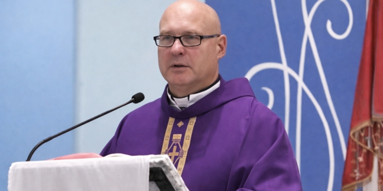 Novo padre na Paróquia São Pedro Apóstolo no bairro Xaxim em Curitiba