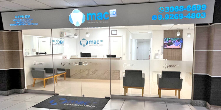 Fachada da MAC Diagnóstico por Imagem, clínica de radiologia odontológica localizada no Shopping Sports, no bairro Xaxim.