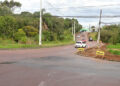 Obras de implantação de rotatória no cruzamento da Avenida Santa Rita de Cássia dos Impossíveis com a Rua Engenheiro João Kloss, no bairro Tatuquara.