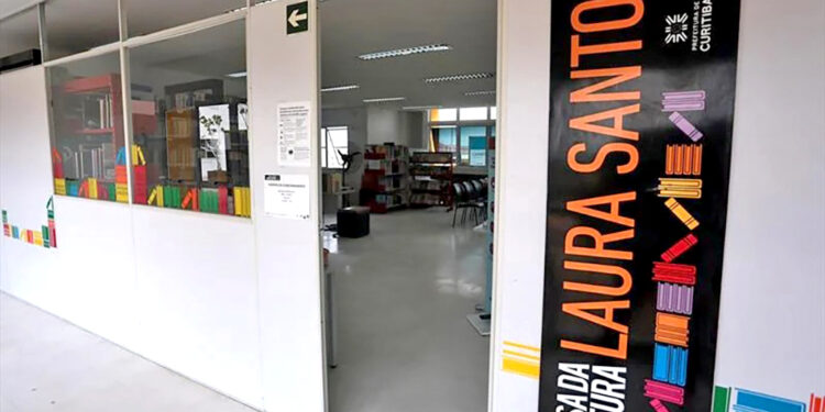 Casa da Leitura Laura Santos no Tatuquara.
